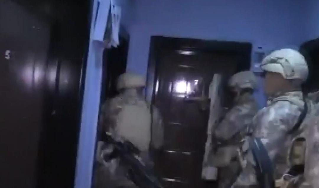 Her şeyi düşünmüşler! Fuhuş evinde duvarda pes dedirten yazı 7