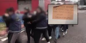 Her şeyi d&uuml;ş&uuml;nm&uuml;şler! Fuhuş evinde duvarda pes dedirten yazı