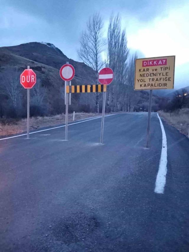 Bayburt’ta bazı köy yolları ve geçitler yoğun kar nedeniyle ulaşıma kapatıldı 1