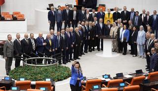 CHP'li vekilin hareketi AK Partili vekillerden alkış aldı! 