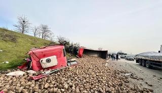 Bursa&rsquo;daki tır kazasında acı haber: 1 &ouml;l&uuml;, 3 yaralı