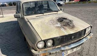 Seyir halindeki otomobil alev aldı