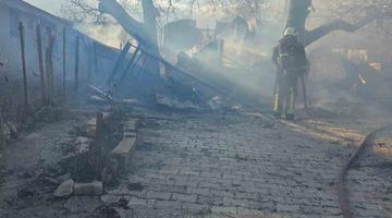 Korkuteli’nde yanan ev kullanılamaz hale geldi