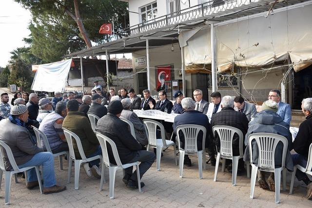 Salihli Kaymakamı Güldoğan, üç mahallede sorunları yerinde dinledi 1