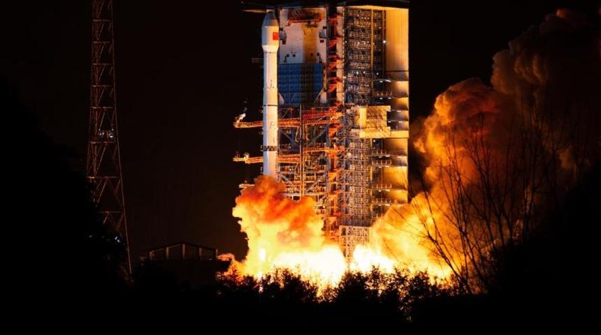 Çin, 'Lijian-1' roketiyle dokuz uyduyu uzaya gönderdi