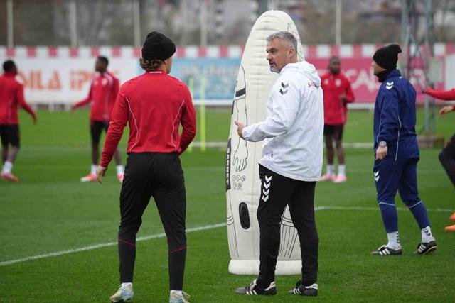 Samsunspor, AEK maçı hazırlıklarını tamamladı 2