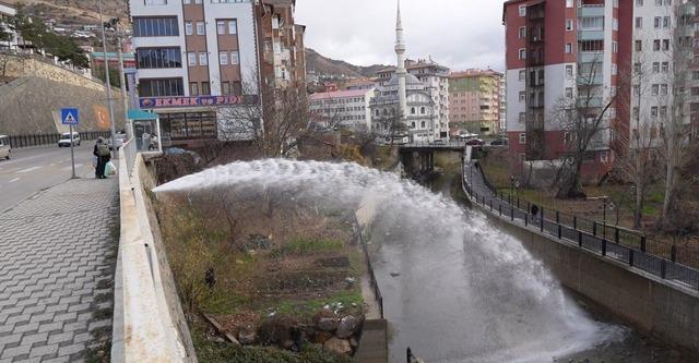 Ana su hattındaki tonlarca su Harşit Çayı’na aktı 2