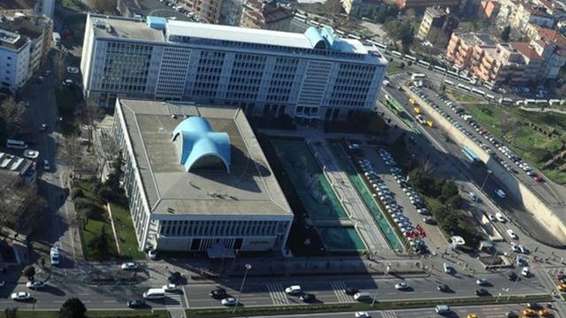 İBB'de yeni zamlar yolda! Mezarlık,otopark, imar ve sosyal tesisler...