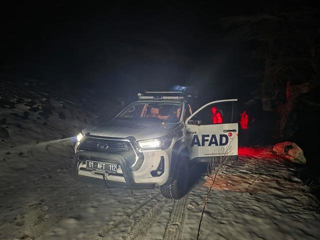 Adana da dağda mahsur kalan 3 kişi kurtarıldı 1