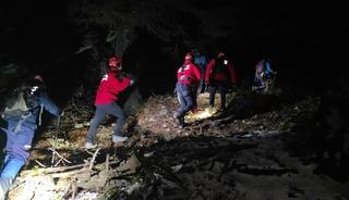 Adana'da dağda mahsur kalan 3 kişi kurtarıldı