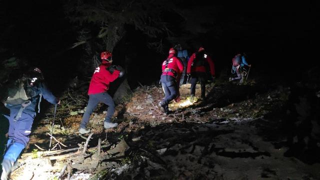 Adana'da dağda mahsur kalan 3 kişi kurtarıldı