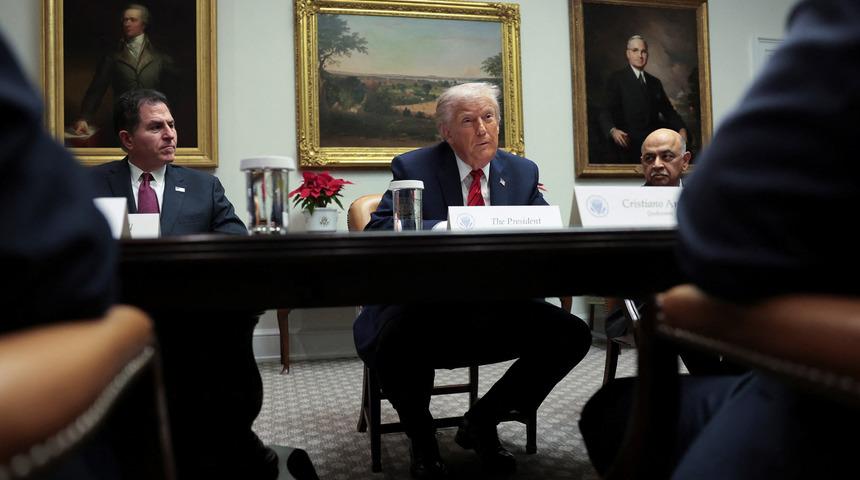 Trump duyurdu! Venezuela açıklarındaki bir petrol tankerine el konuldu