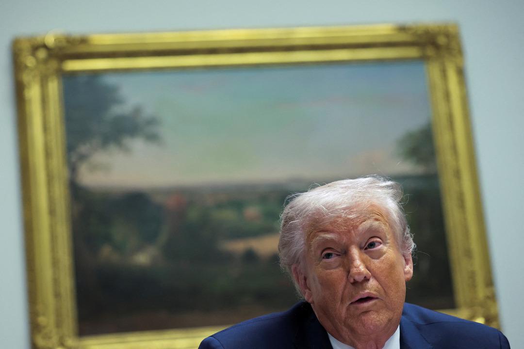 Trump duyurdu! Venezuela açıklarındaki bir petrol tankerine el konuldu 2