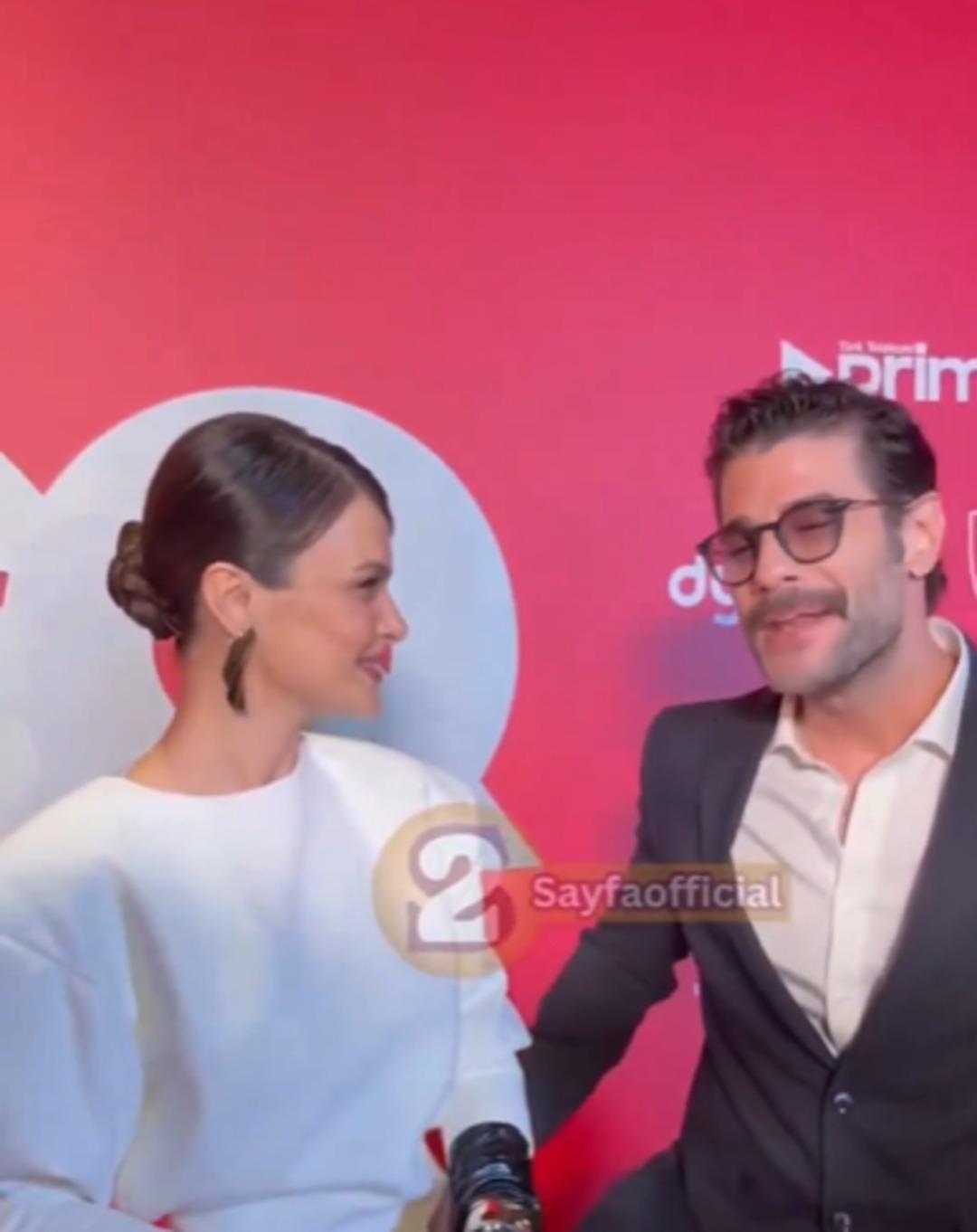 Yılın Kadını: Sinem Ünsal! Sevgilisiyle geceye geldi, tarzı beğenilmedi 5