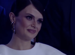 Yılın Kadını Ödülü'nü aldı! Sevgilisiyle geceye damga vurdu: Tarzı beğenilmedi