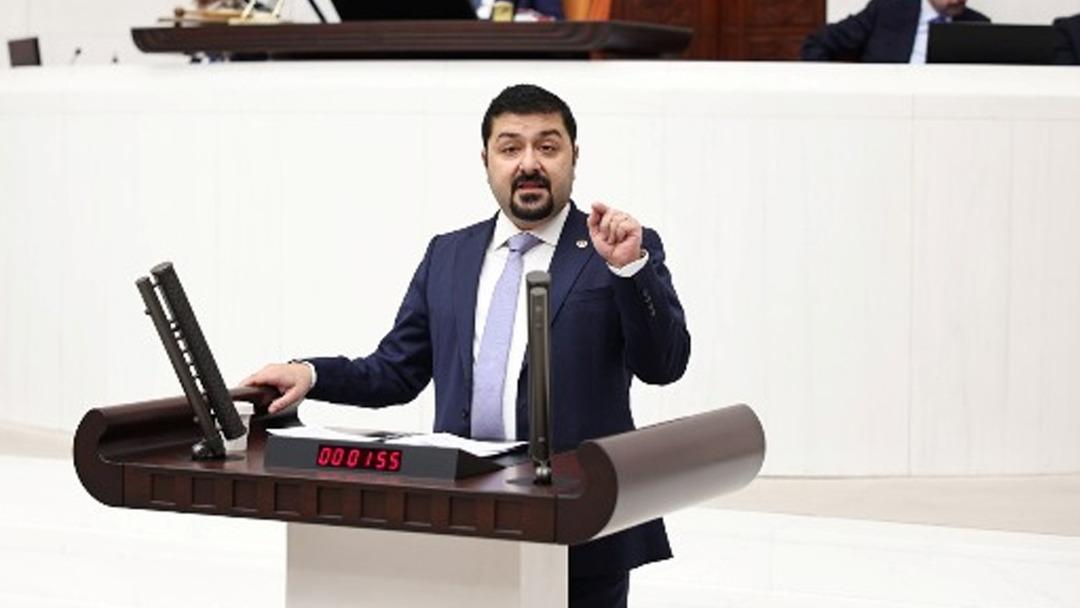 CHP li Yazgan ın Meclis teki konuşması gündem oldu! AK Parti sıralarına fotoğrafı gösterip sordu: "Burası neresi biliyor musunuz?" 1