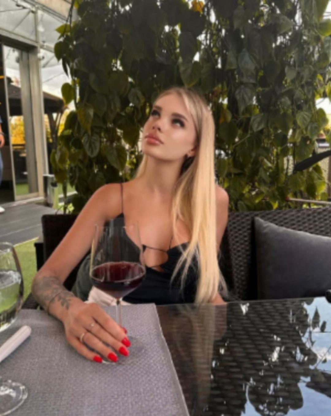 Rus modele sevgilisinden korkunç şiddet! 2 hafta sonra komada bulundu: Darbeye bağlı beyin şişliği yaşamış 4