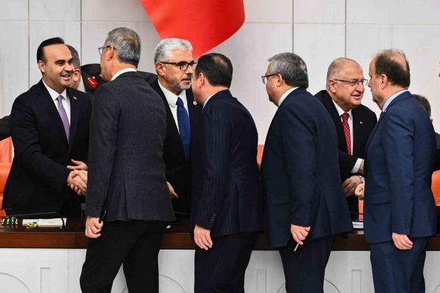 Yeni model T10F ile geldi!  Oltu  renkli Togg böyle görüntülendi 1