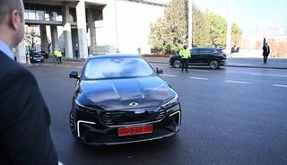 Bakan yeni model Togg'la geldi! 'Oltu' renkli araç böyle görüntülendi