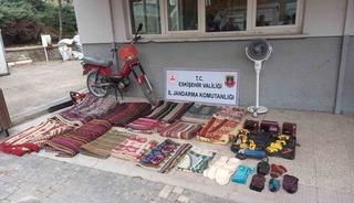 ‘Mezarcıyız’ deyip 20 evi soyan 2 şüpheli yakalandı