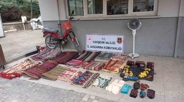 ‘Mezarcıyız’ deyip 20 evi soyan 2 şüpheli yakalandı