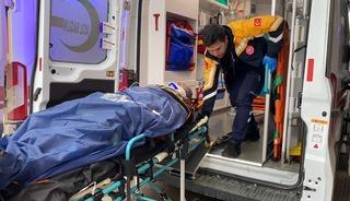 Şarampole devrilen otomobilde 3 kişi yaralandı