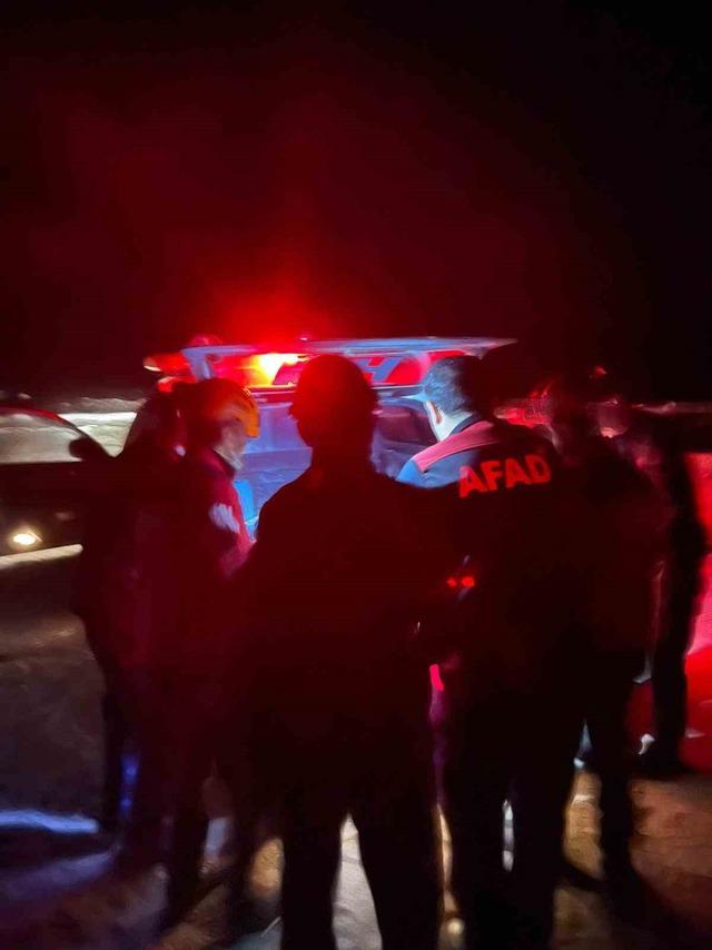 Sarp arazide yaralanan göçmen kurtarıldı 2