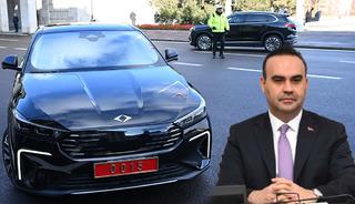 Bakan Kacır bütçe görüşmelerine yeni model TOGG ile geldi