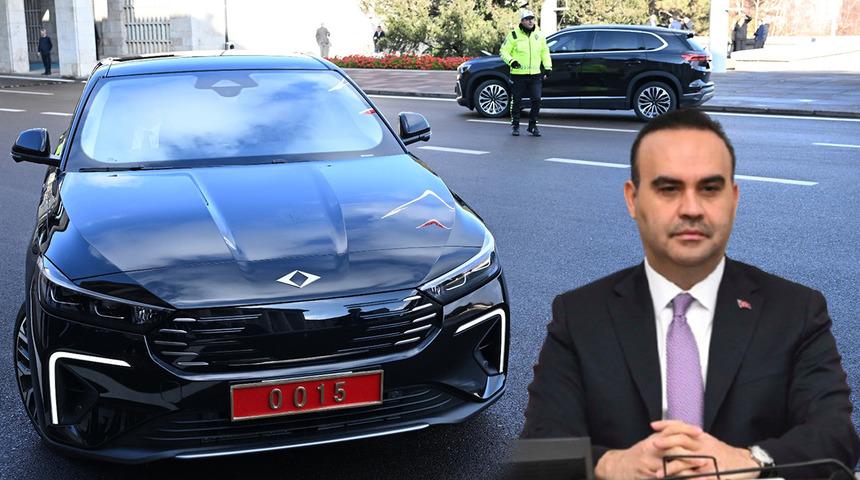 Bakan Kacır bütçe görüşmelerine yeni model TOGG ile geldi