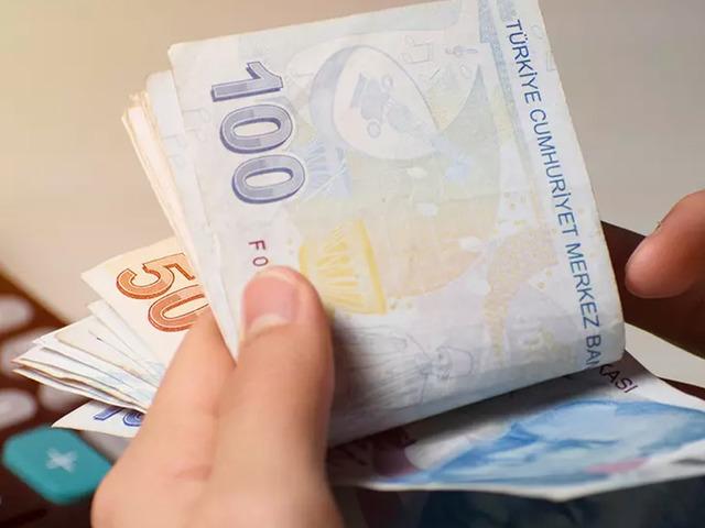 İhtiya&ccedil; kredisi &ccedil;ekecek herkesi ilgilendiriyor! İşte QNB, Akbank, ING, Garanti'nin oranları...