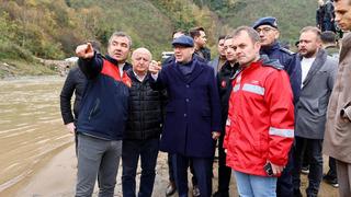 Mezar bakmaya giderken öldüler! Dayı yeğen dereye uçtu: 2 kilometre uzakta bulundu