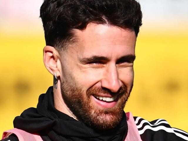 Beşiktaş'ta Trabzonspor derbisi öncesi flaş gelişme! Ayrılık iddiaları vardı, Rafa Silva bombası patladı!