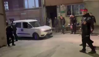 Yer: Bursa! Evde 4 silah ve 600 mermi ele geçirildi