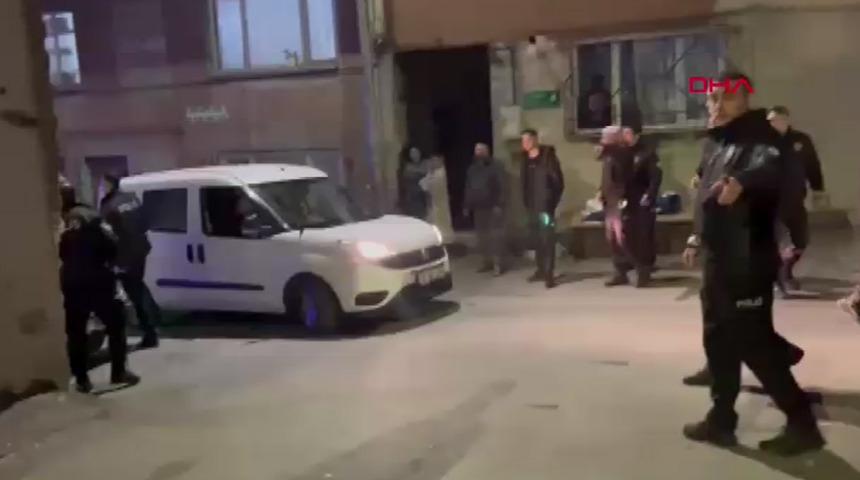 Yer: Bursa! Evde 4 silah ve 600 mermi ele ge&ccedil;irildi