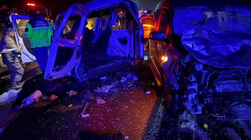 Mardin’de feci kaza: 3 ölü, 1'i ağır 6 yaralı