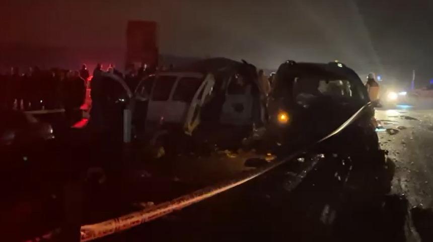 Mardin'de zincirleme kaza! 4 ölü, 5 yaralı