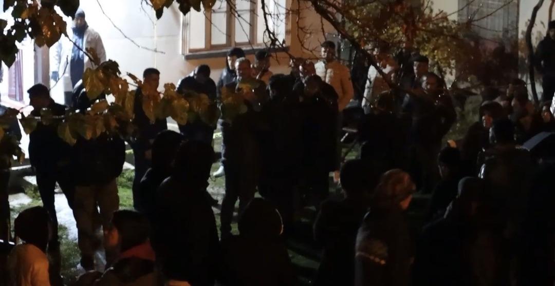 Adıyaman da çifte cinayet! Eşini ve bacanağını silahla vurarak öldürdü 2