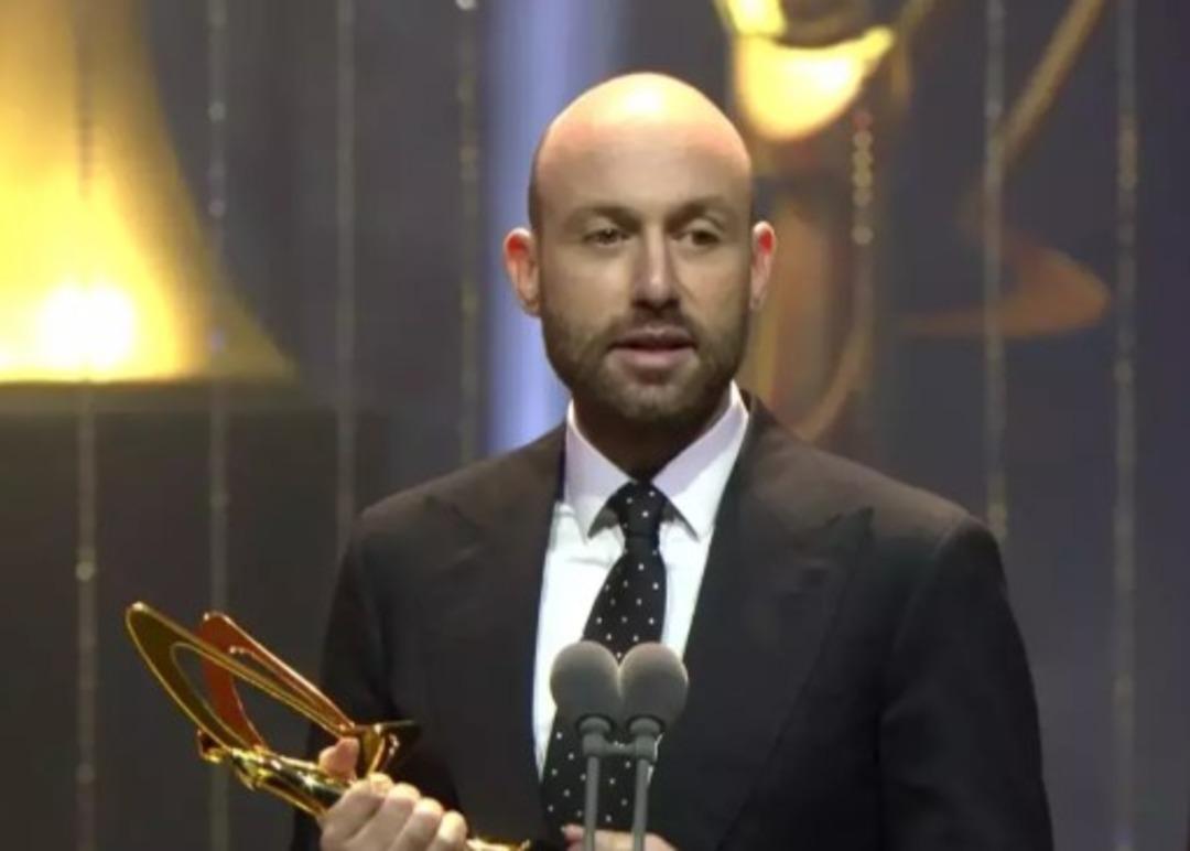 Hakan Sabancı yı çabuk unuttu! Hande Erçel ünlü yapımcıyla aşk yaşıyor iddiası 3