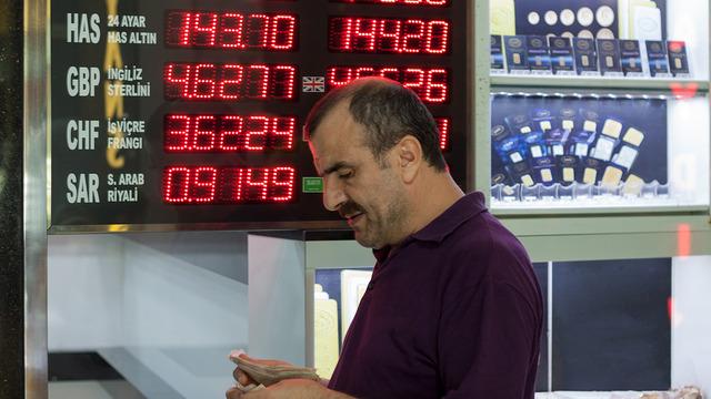 Kapalıçarşı’da 50 dolar paniği! “Çaresiz kaldık, bankalar da risk almıyor”