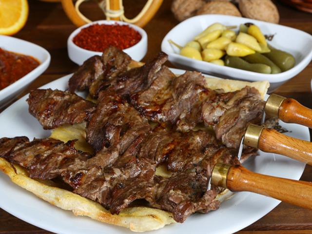 1000 yıllık geleneği, 400 yıllık hana taşıdılar!