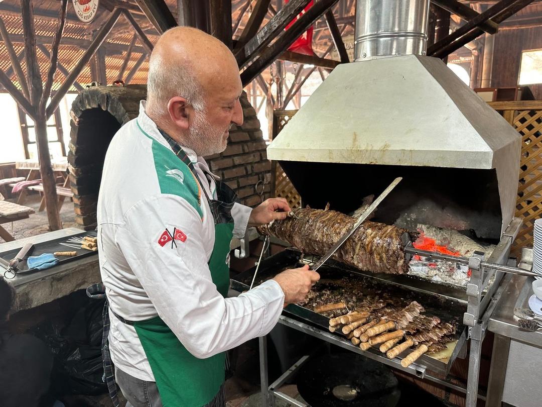 Kıp&ccedil;ak T&uuml;rklerine ait 1000 yıllık gelenek: 400 yıllık hana taşındı 1