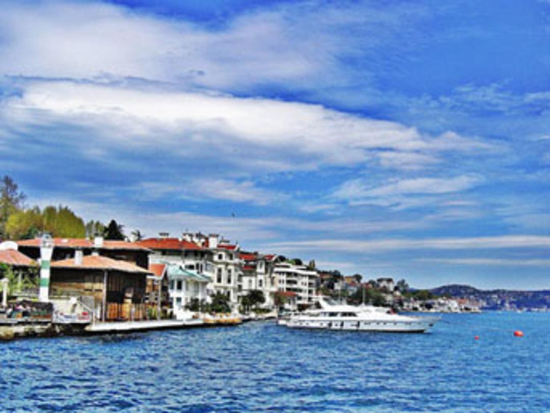 Yalı sahibi &uuml;nl&uuml;ler! Kimin, ka&ccedil; yalısı var?