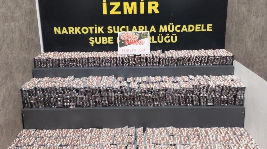 İzmir'de 55 bin 552 uyuşturucu hap ele geçirildi: 2 kişi tutuklandı
