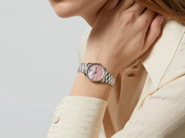 Zamanın &ouml;tesinde bir zarafet arayanlara: En iyi markalar, en &ccedil;arpıcı modeller, şimdi dev indirimlerle!