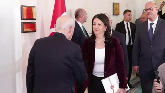 MHP ve DEM Parti'nin görüşmesi sona erdi! Bahçeli'den dikkat çeken çıkış: 'Her sözüne imzamı atarım'