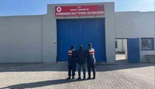 Jandarma çeşitli suçlardan hapis cezası ile aranan şahsı yakaladı