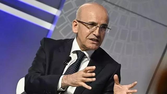 'Yıllık cari açık 22 milyar dolarla sürdürülebilir seviyelerde kalmaya devam etti'