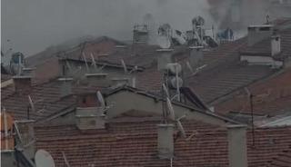 Elazığ’da metruk binada yangın