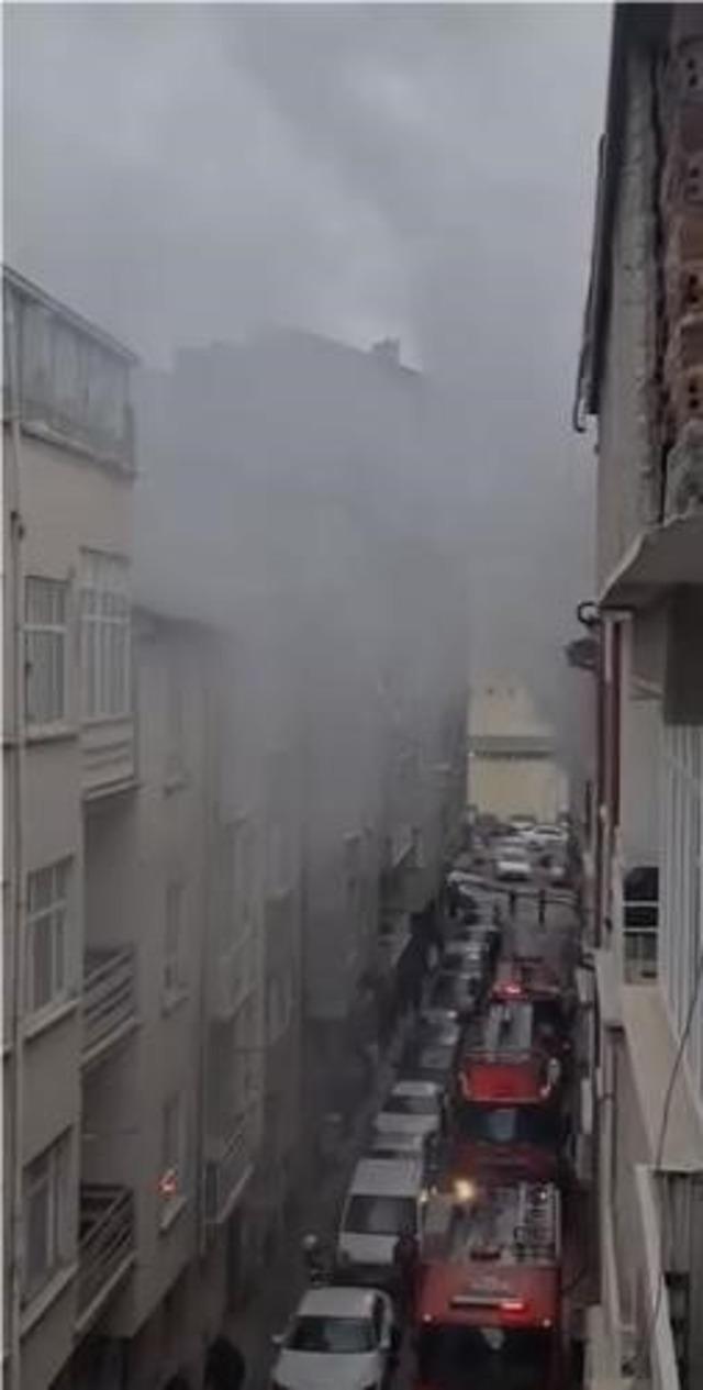 Elazığ’da metruk binada yangın 1