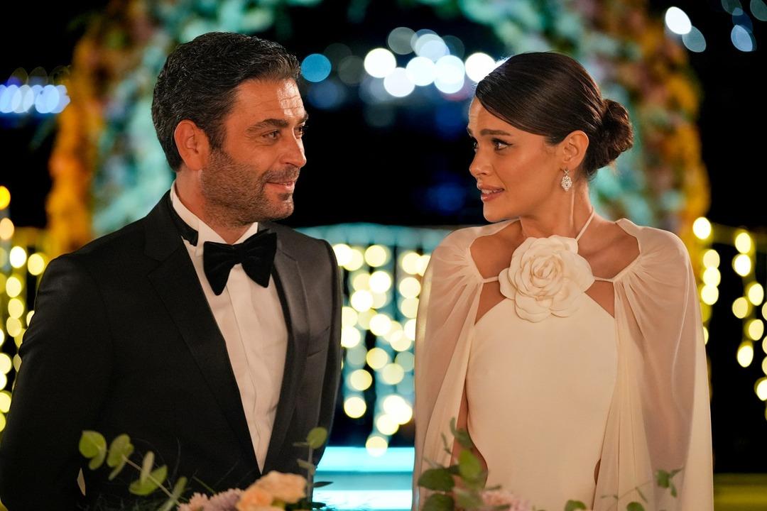 Ozan Akbaba ve Sinem Ünsal başrolde! “An Istanbul Story” ilk günden izlenme rekoru kırdı!  2